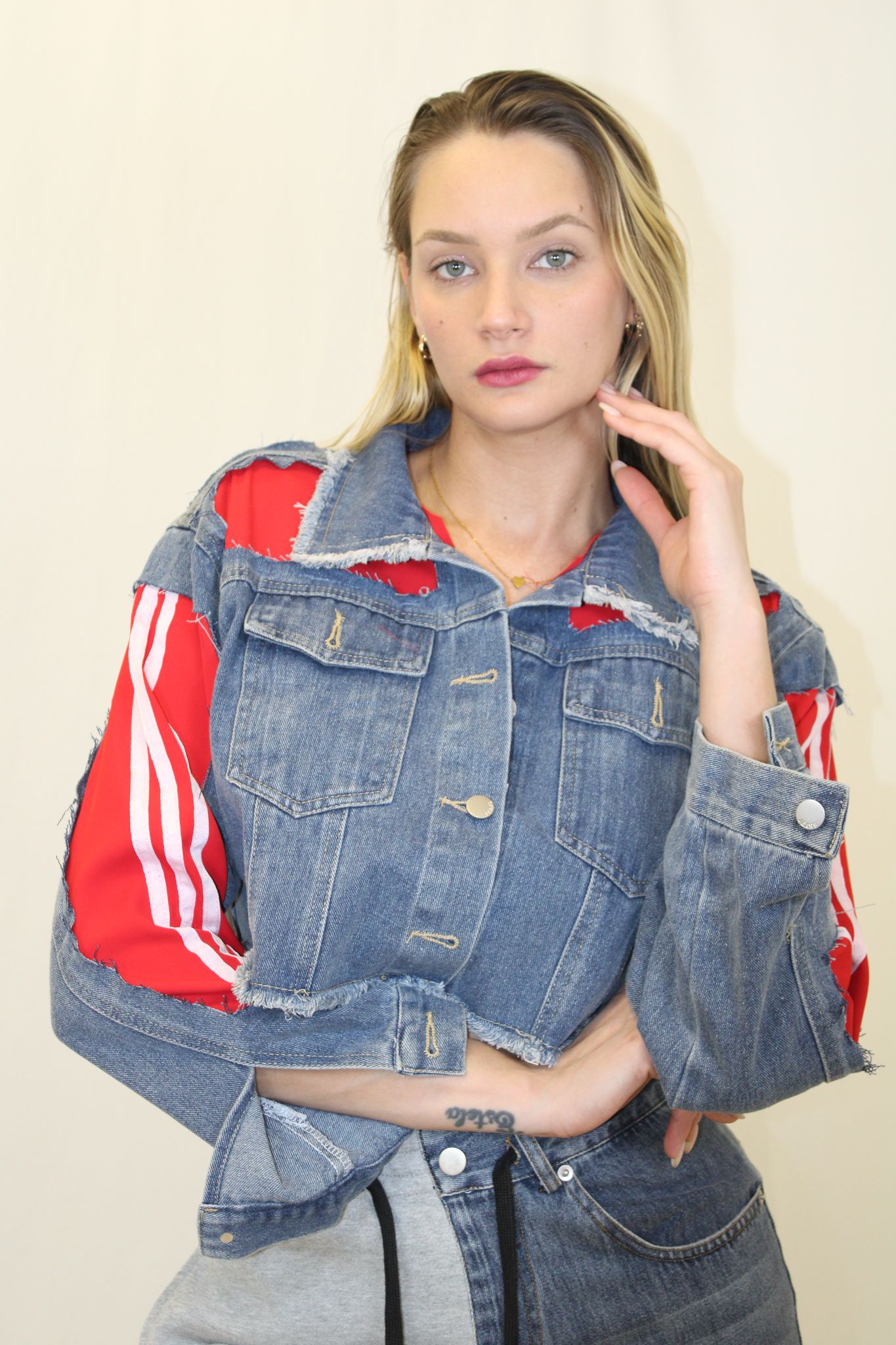 Delmi Red