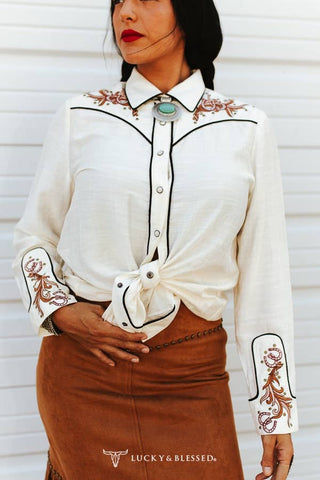 Ivory Pearl Snap Boot Stitch Horse Shoe Yoke/Sleeve Top