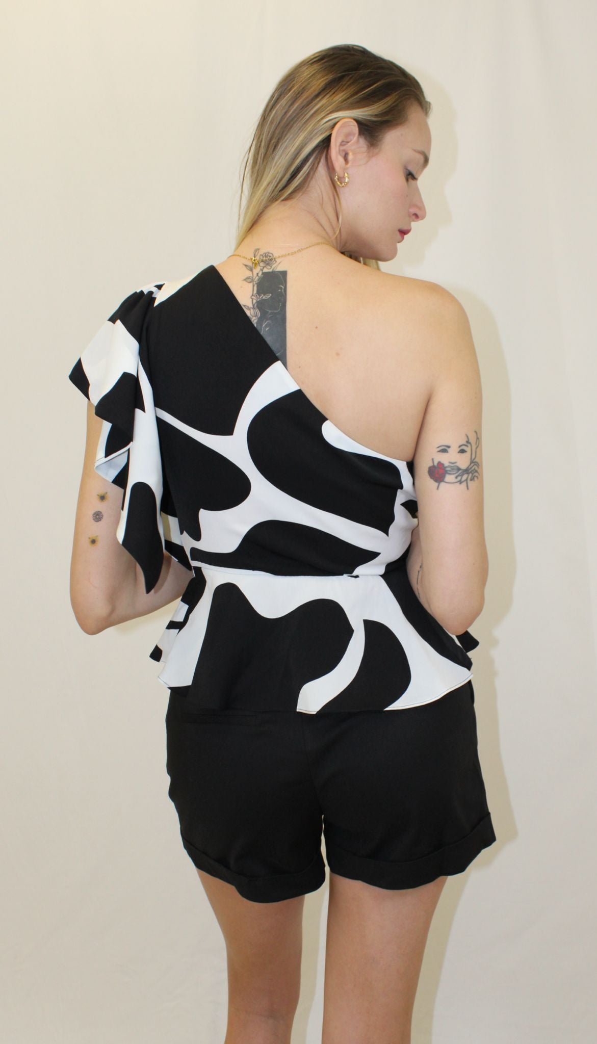 Black & White Elegance
