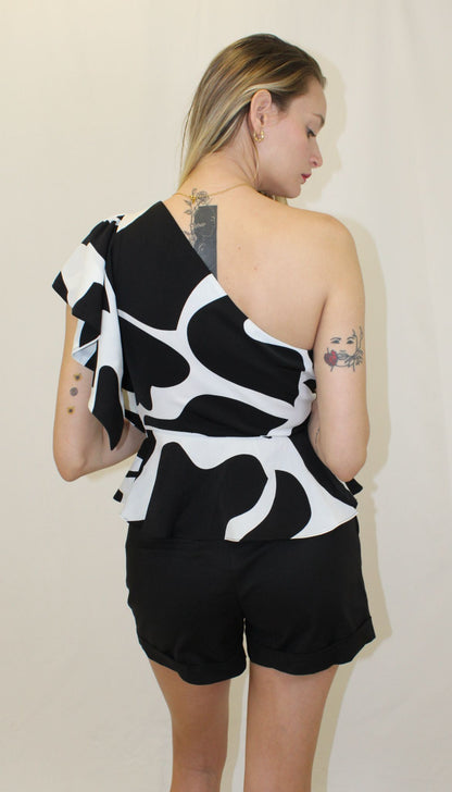Black & White Elegance